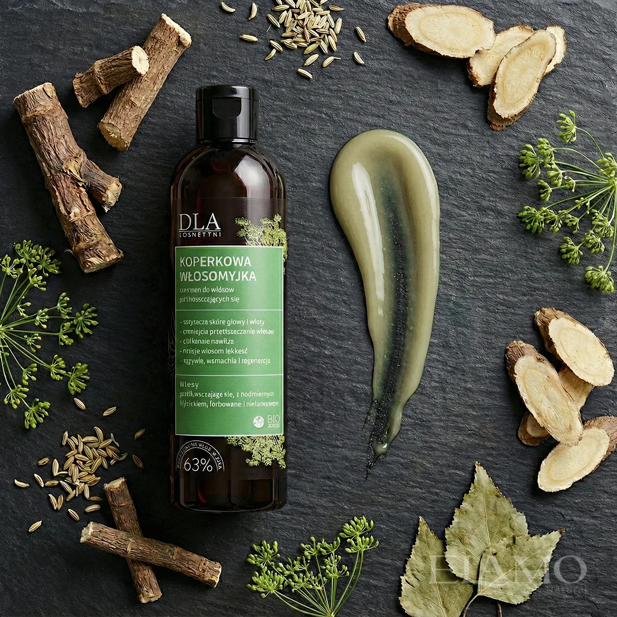 Konsystencja szamponu Koperkowa Włosomyjka oraz korzeń mydlnicy i nasiona kopru