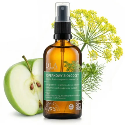 Butelka Koperkowy Ziołoocet marki DLA Kosmetyki obok zielonego jabłka i kwiata kopru.