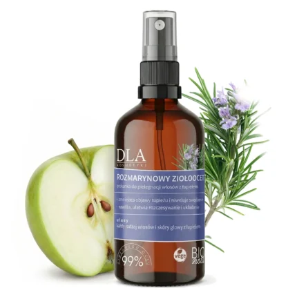 Rozmarynowy Ziołoocet DLA Kosmetyki w otoczeniu świeżego rozmarynu i zielonego jabłka.