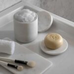 kolekcja marmurowa Tadé Mydelniczka okrągła tacka marmur