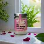 sól do kąpieli aromatyzowana olejkiem róży damasceńskiej