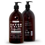 Naturalne mydło Aleppo w płynie 1 L Bômance - widok z przodu i z tyłu butelki, mydło w płynie z oliwą z oliwek i olejem laurowym, bez chemicznych dodatków, produkowane we Francji, idealne do pielęgnacji skóry suchej i wrażliwej, hypoalergiczne