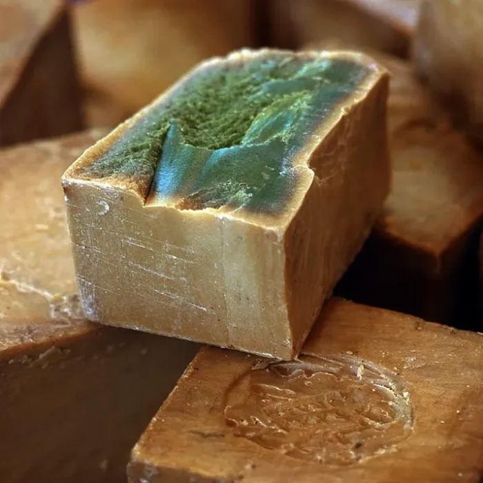 mydło aleppo w przekroju