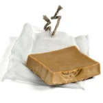 plaster mydła aleppo na bawełnianym woreczku