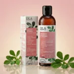 Ukoimy Atopika – płyn do kąpieli i kartonik kremu na pastelowym gradiencie, krople wody i zielone liście, nowoczesna aranżacja