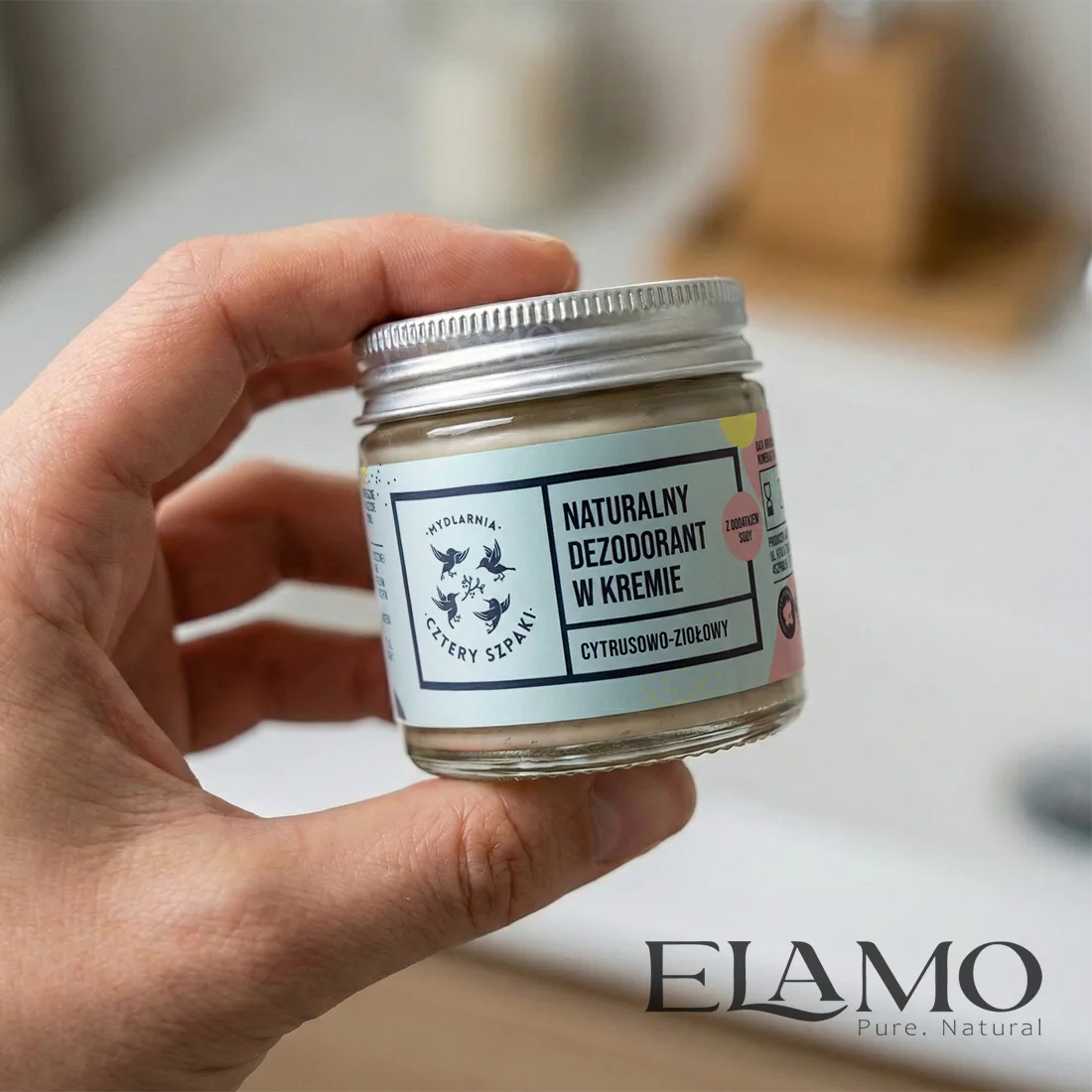 Naturalny dezodorant w kremie cytrusowo-ziołowy – wielkość opakowania w dłoni