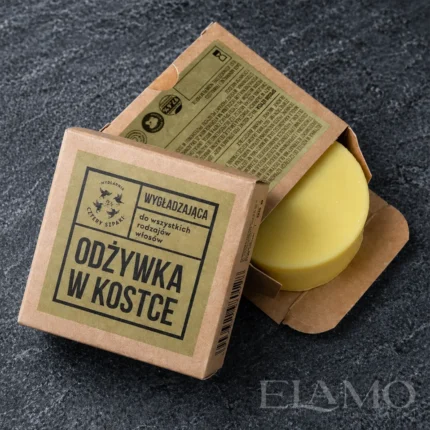 Odżywka w kostce 4 Szpaki w otwartym opakowaniu z widoczną żółtą kostką