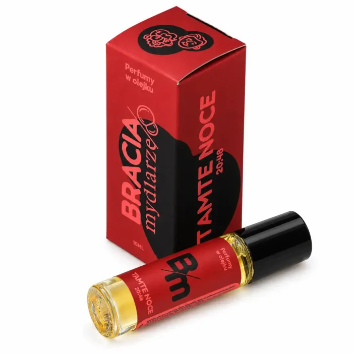 Tamte Noce 20:48 Bracia Mydlarze – flakon perfum w olejku roll-on 10 ml ułożony przed pudełkiem